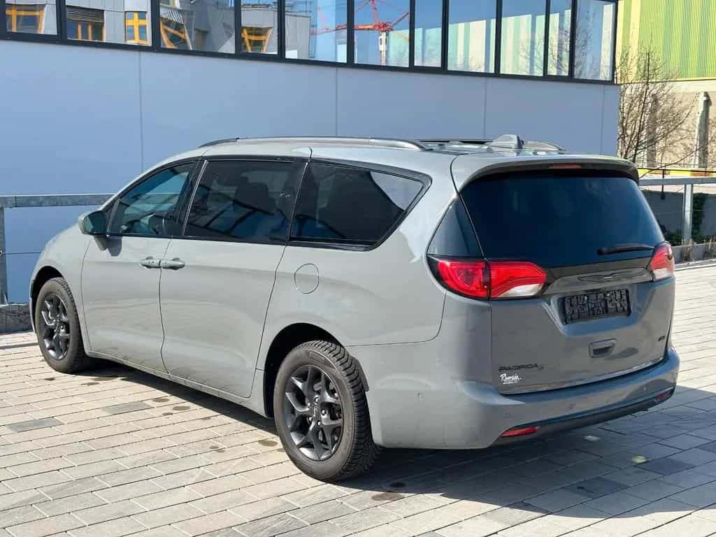 Chrysler Pacifica Launch Edition AWD 10/2020-photo-3