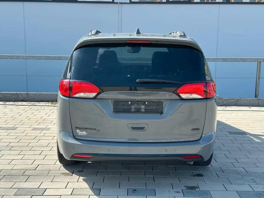 Chrysler Pacifica Launch Edition AWD 10/2020-photo-4