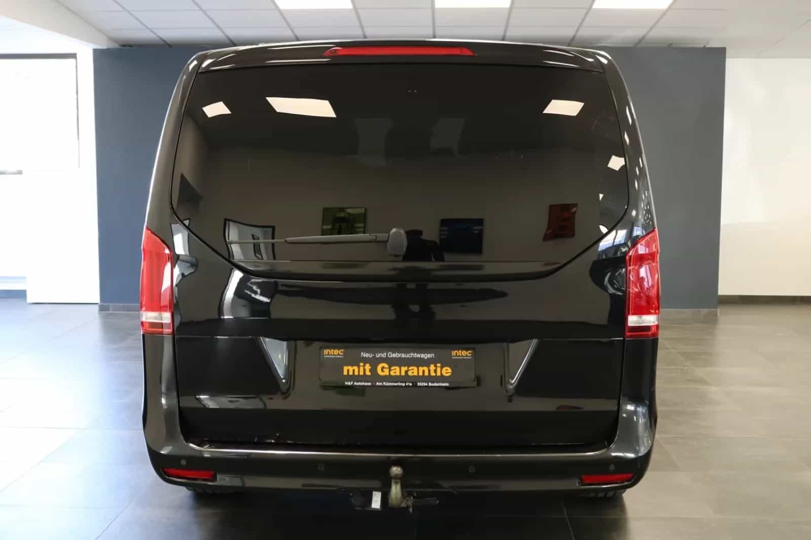 Mercedes-Benz V-Class 250 09/2021-photo-10
