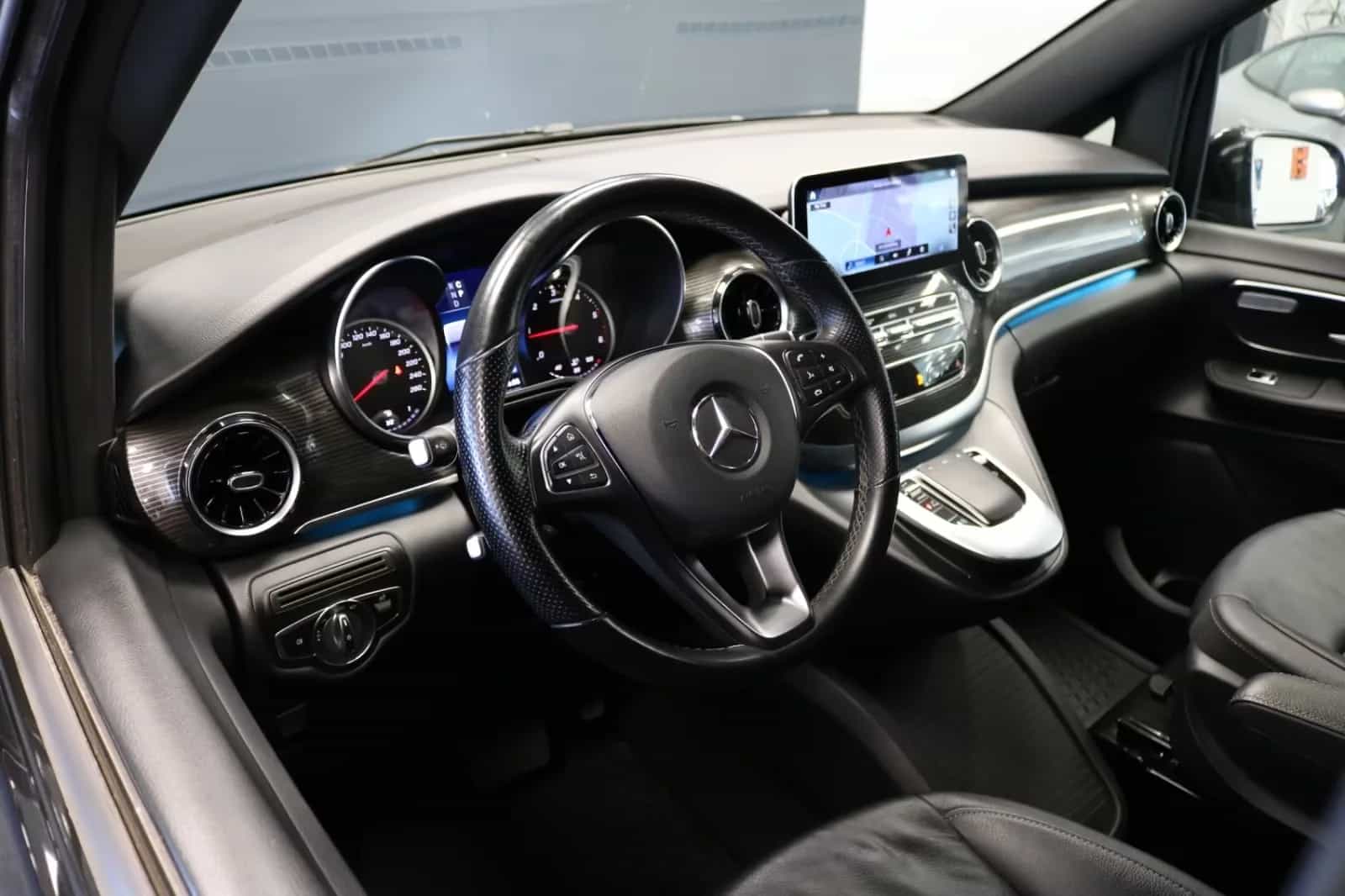Mercedes-Benz V-Class 250 09/2021-photo-13