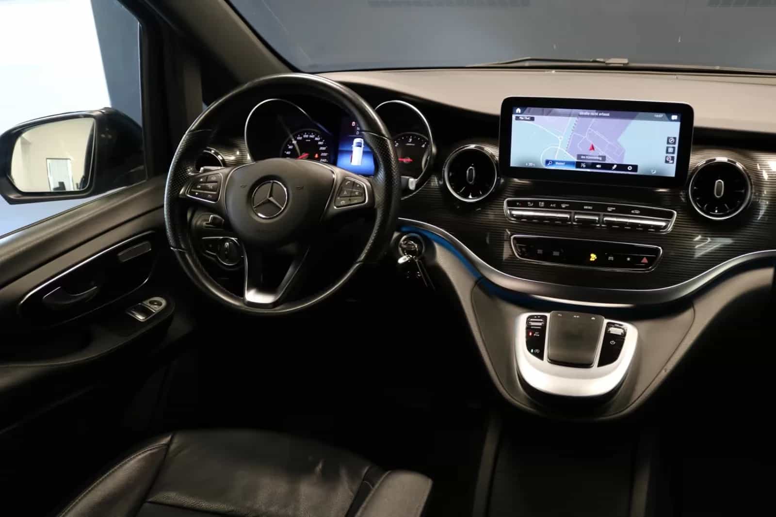 Mercedes-Benz V-Class 250 09/2021-photo-18