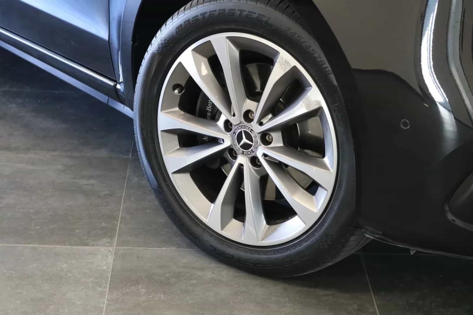 Mercedes-Benz V-Class 250 09/2021-photo-2