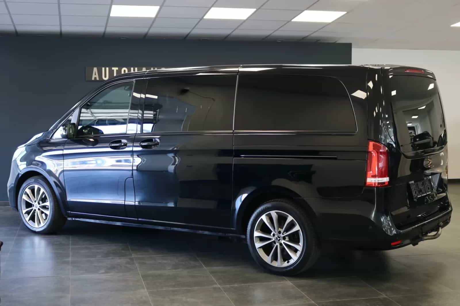 Mercedes-Benz V-Class 250 09/2021-photo-6
