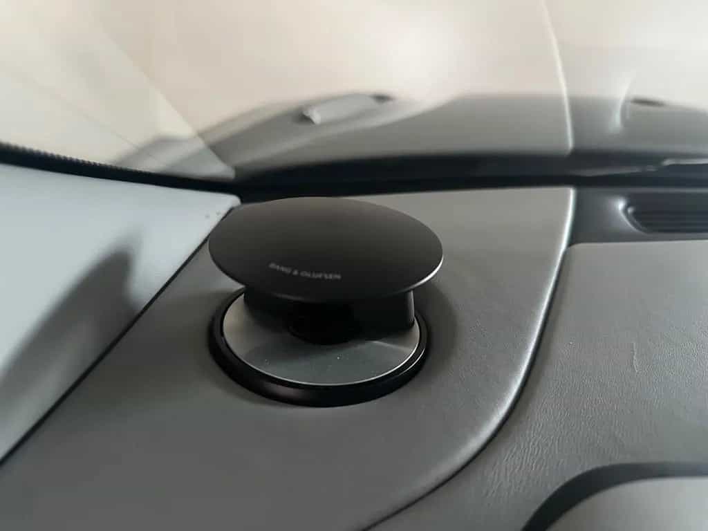 Aston Martin DB11 5.2 V12 11/2016-photo-11