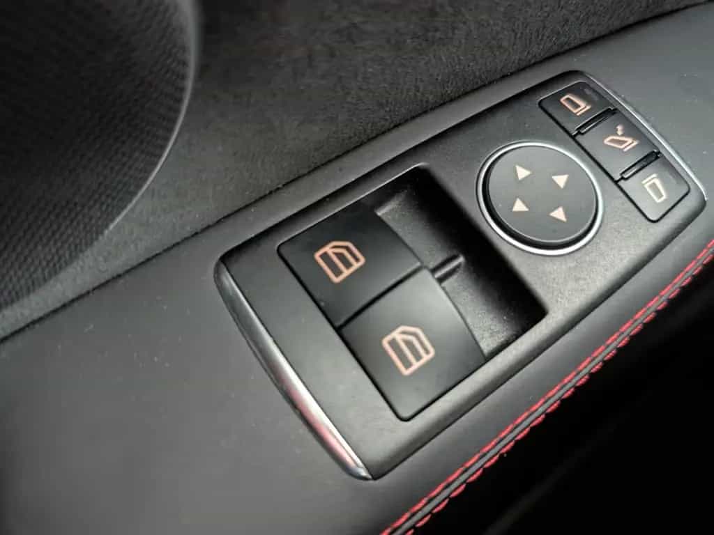 Mercedes-Benz SLC 200 AMG Line LED+NAVI+AIRSCARF+PDC+SHZ+Klima 05/2018-photo-21