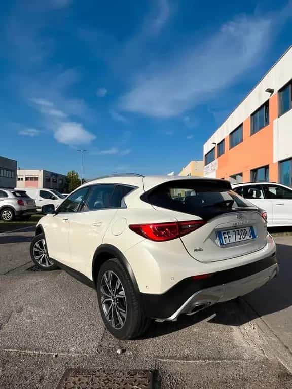 Infiniti QX30 2.2 diesel DCT AWD Premium Tech 04/2017-photo-14