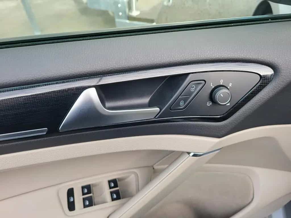 Volkswagen Golf VII Lim. Highline BMT/Start-Stopp 01/2019-photo-26