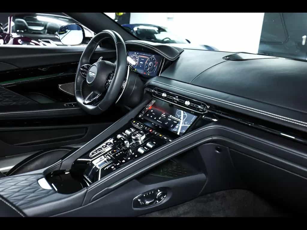 Aston Martin DB12 COUPE 4.0 V8°ALUMINITE SILVER°21'' 06/2024-photo-13