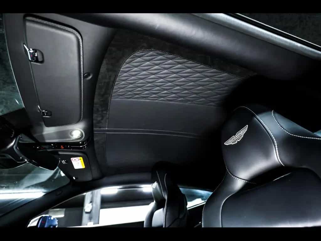 Aston Martin DB12 COUPE 4.0 V8°ALUMINITE SILVER°21'' 06/2024-photo-19