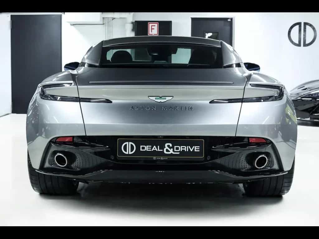 Aston Martin DB12 COUPE 4.0 V8°ALUMINITE SILVER°21'' 06/2024-photo-3