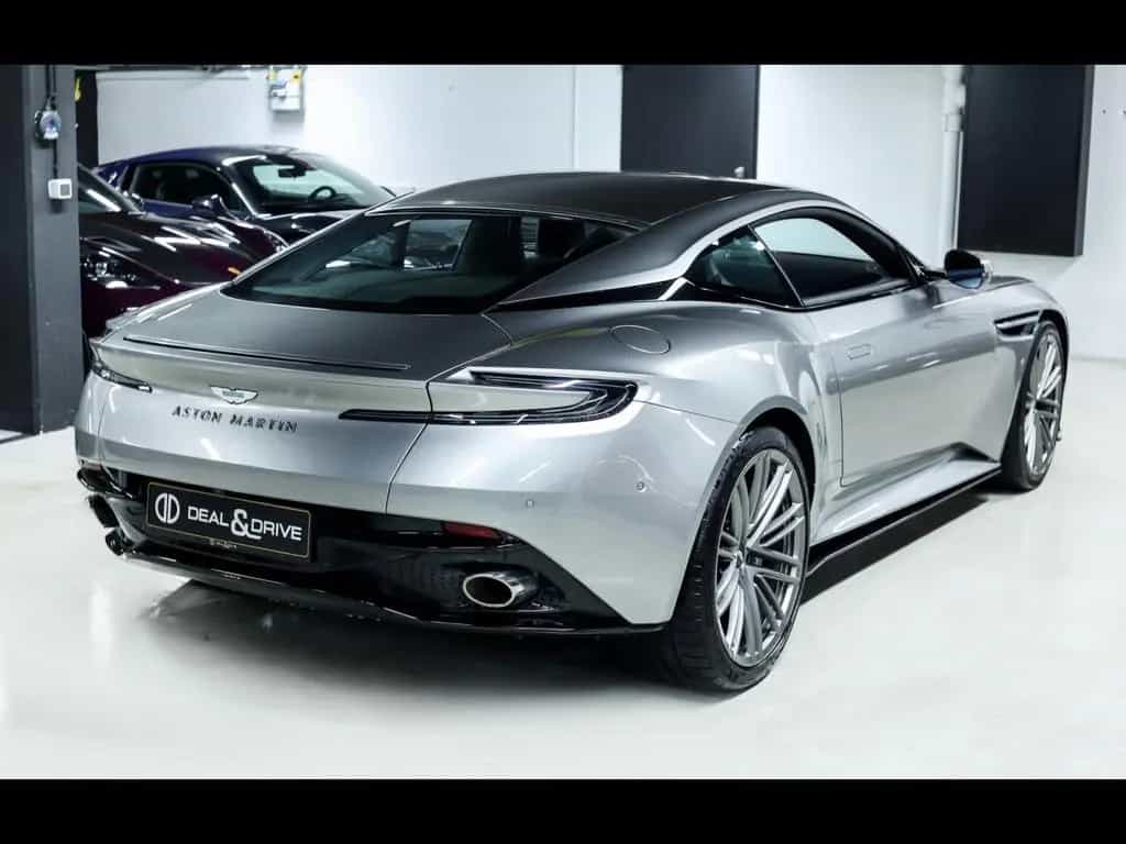 Aston Martin DB12 COUPE 4.0 V8°ALUMINITE SILVER°21'' 06/2024-photo-6