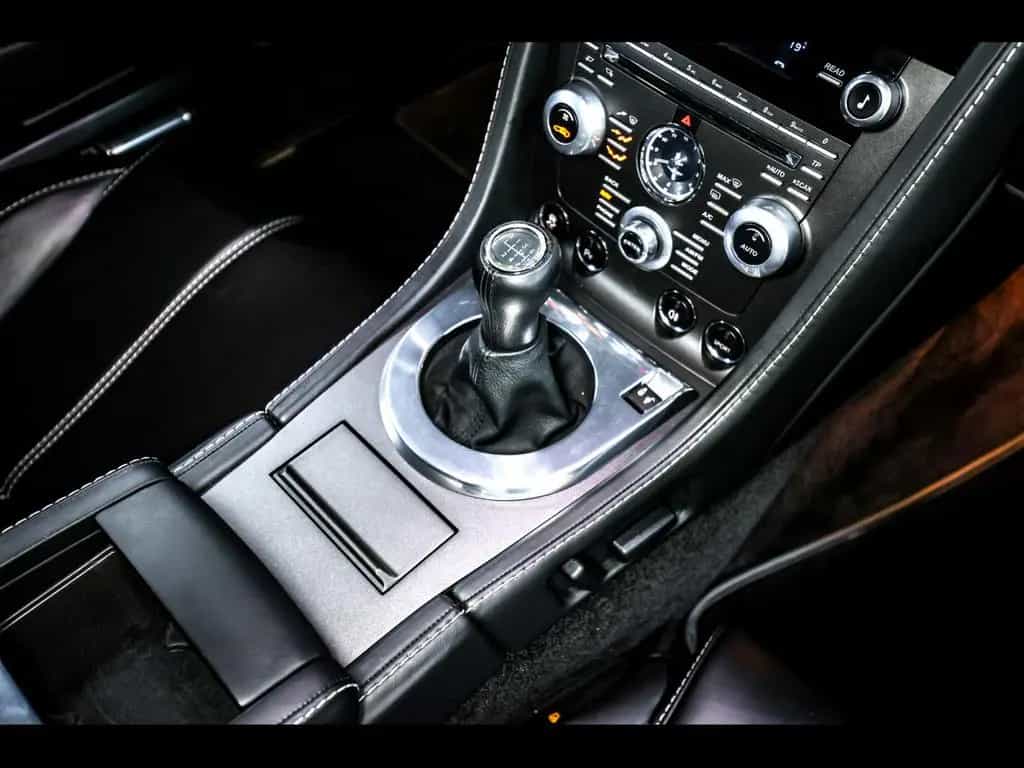 Aston Martin V8 Vantage VANTAGE ROADSTER 4.7 436°MANUAL°NAVI° 03/2014-photo-17
