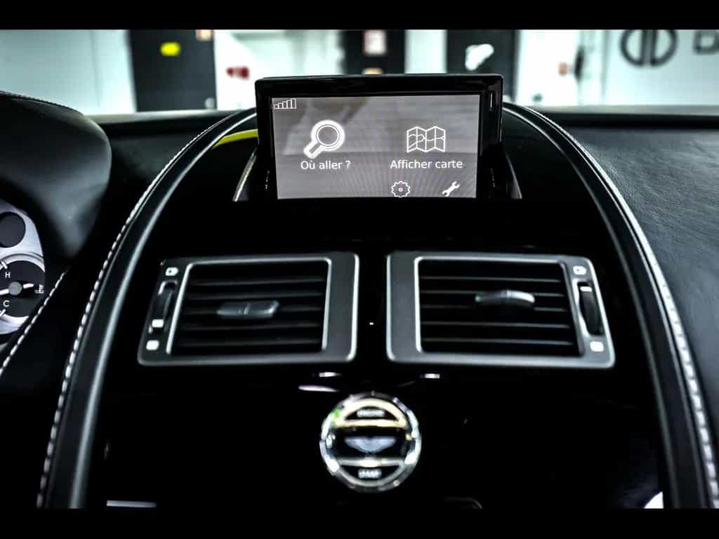Aston Martin Vantage ROADSTER 4.7 436°MANUAL°NAVI°PDC 03/2014-photo-11