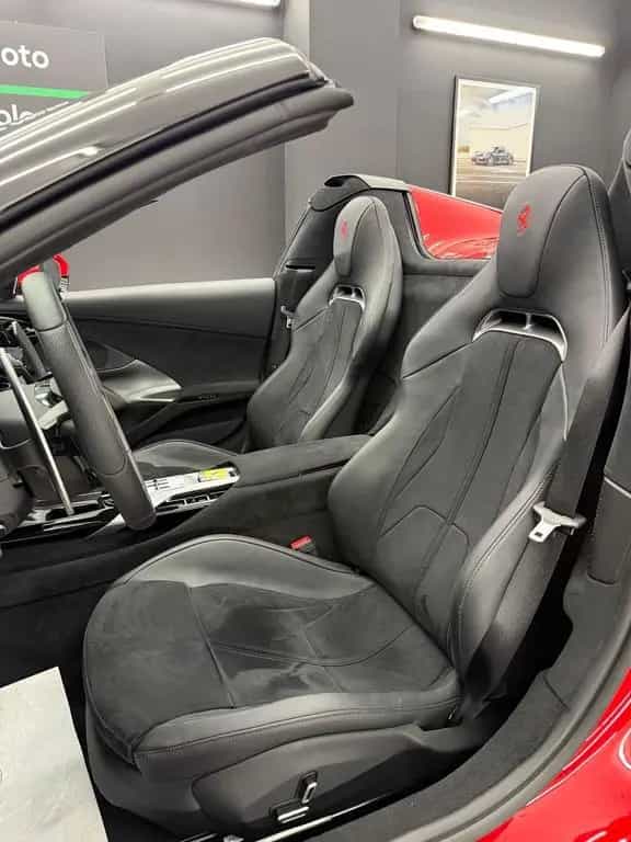 Ferrari 12Cilindri Spider 08/2025-photo-13