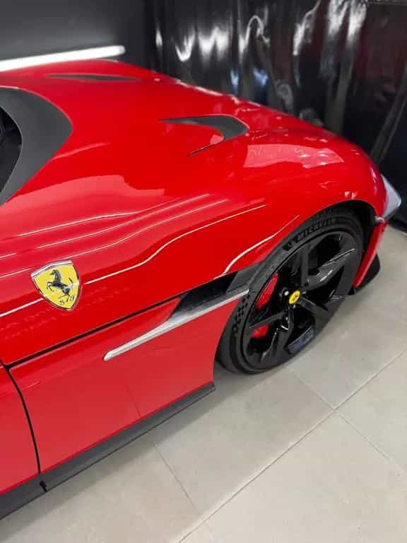 Ferrari 12Cilindri Spider 08/2025-photo-8