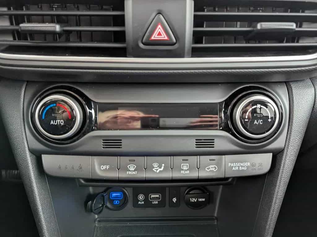 Hyundai KONA 1.6 T-GDI Premium 2WD LEDER+LED+NAV+SHZ+AHK 05/2020-photo-19
