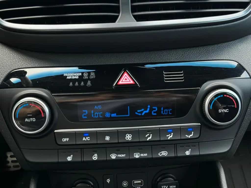 Hyundai TUCSON N Line 4WD NAVI°LED°KAMERA°ALCANTARA 03/2019-photo-19