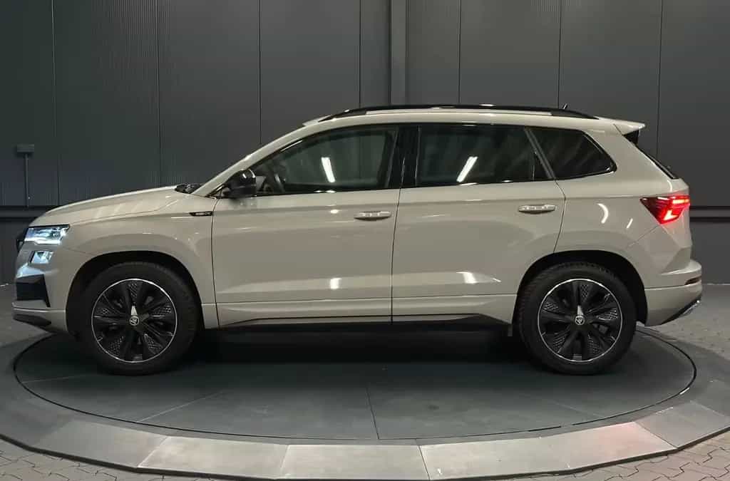 Skoda Karoq Sportline 4x4 *CarPlay*KAMERA*Sport-Sitze* 12/2024-photo-1