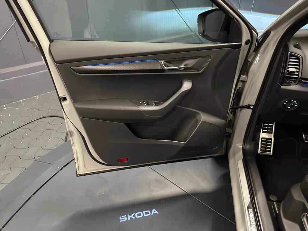 Skoda Karoq Sportline 4x4 *CarPlay*KAMERA*Sport-Sitze* 12/2024-photo-12