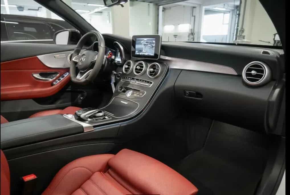 Mercedes-Benz C-Class 300 Autom. - 03/2018-photo-13