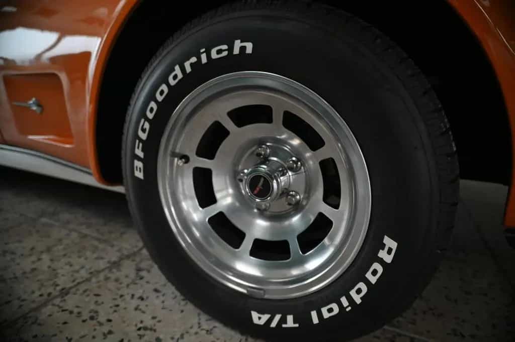 Corvette C3 01/1977-photo-7