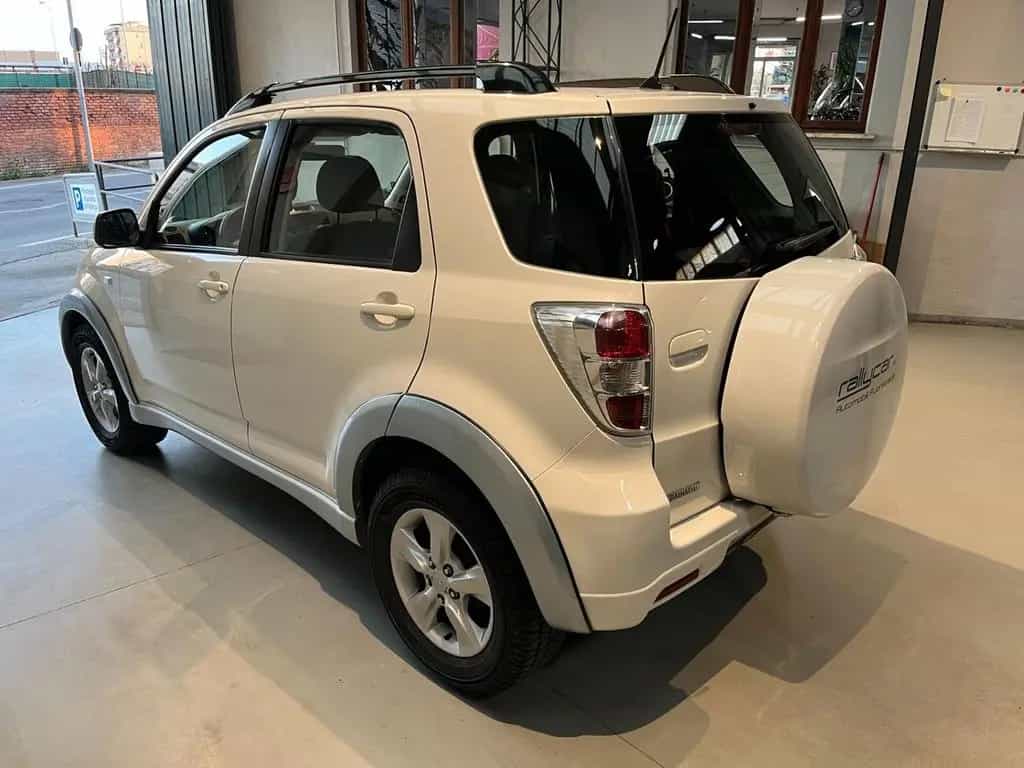 Daihatsu Terios 1.5 4X4 O/F - 2 anni di garanzia 10/2010-photo-3