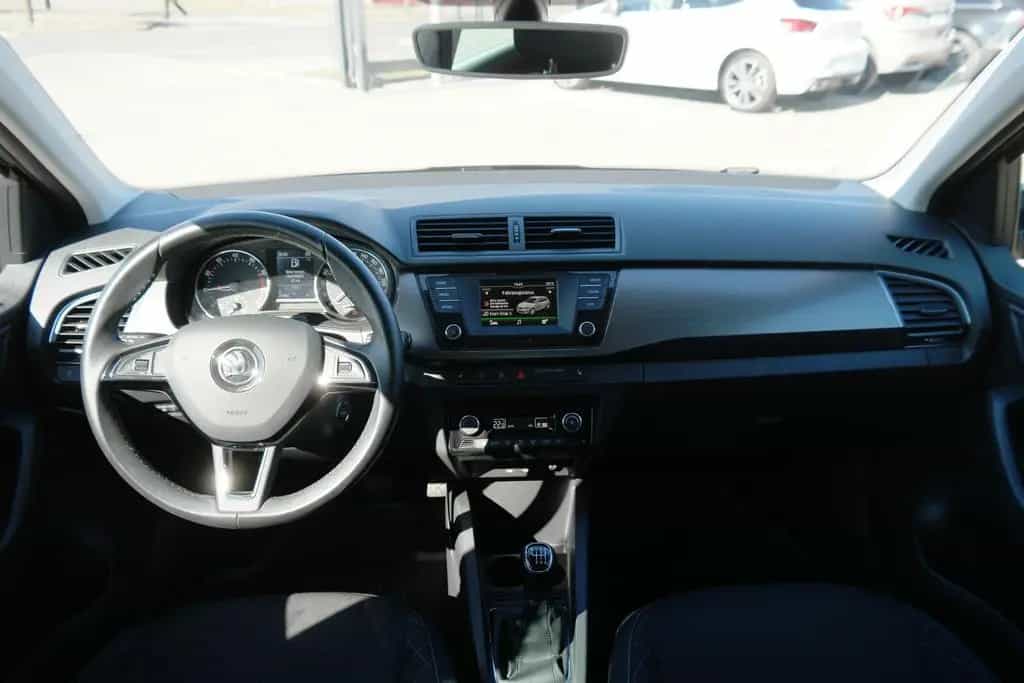 Skoda Fabia 1.0 Style Klimaaut. Sitzheizung PDC USB 04/2018-photo-11