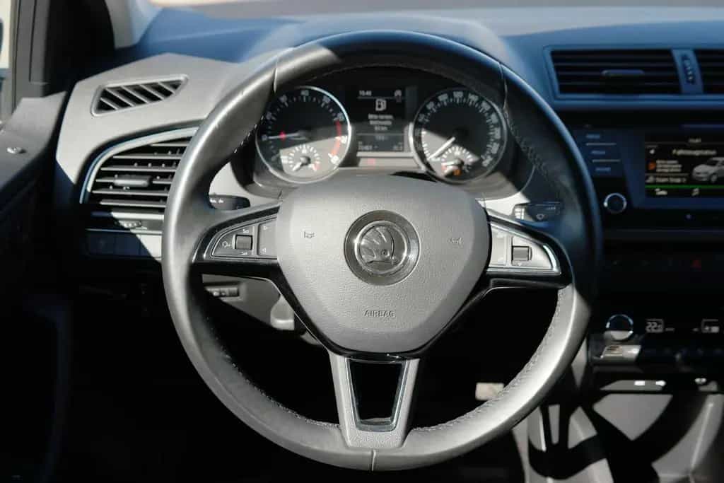 Skoda Fabia 1.0 Style Klimaaut. Sitzheizung PDC USB 04/2018-photo-12