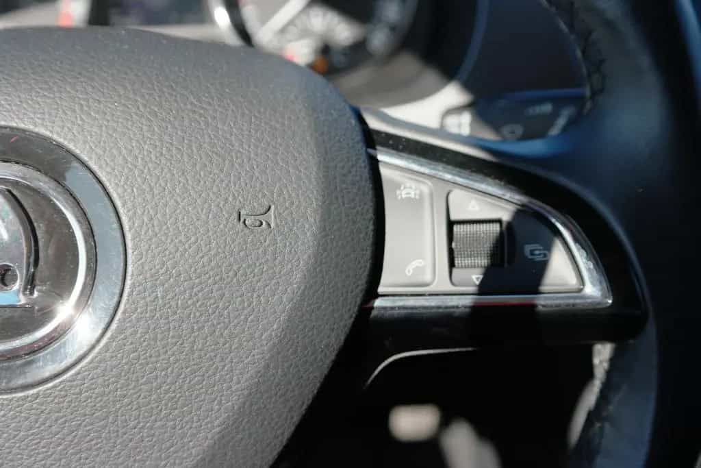 Skoda Fabia 1.0 Style Klimaaut. Sitzheizung PDC USB 04/2018-photo-16