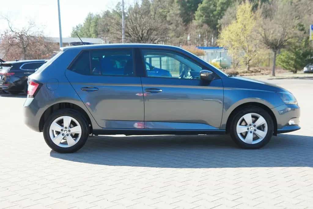 Skoda Fabia 1.0 Style Klimaaut. Sitzheizung PDC USB 04/2018-photo-6