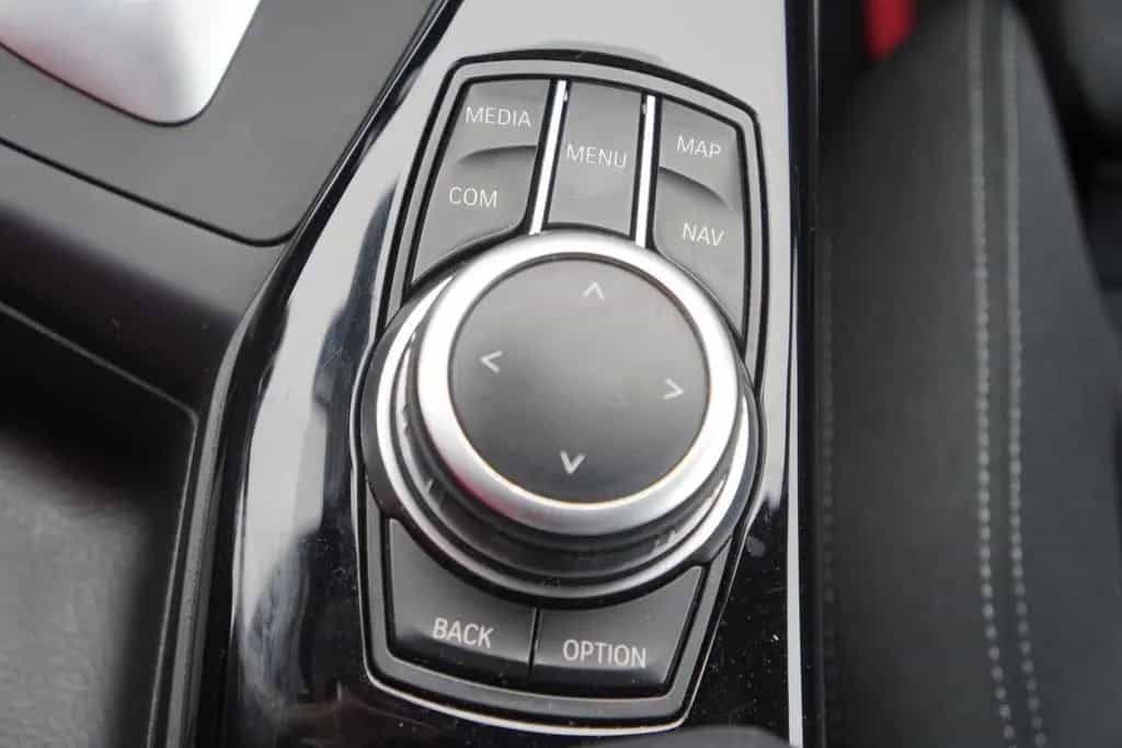 BMW 118 i Edition M Sport Shadow LED Navi Sitzheizung 12/2018-photo-23