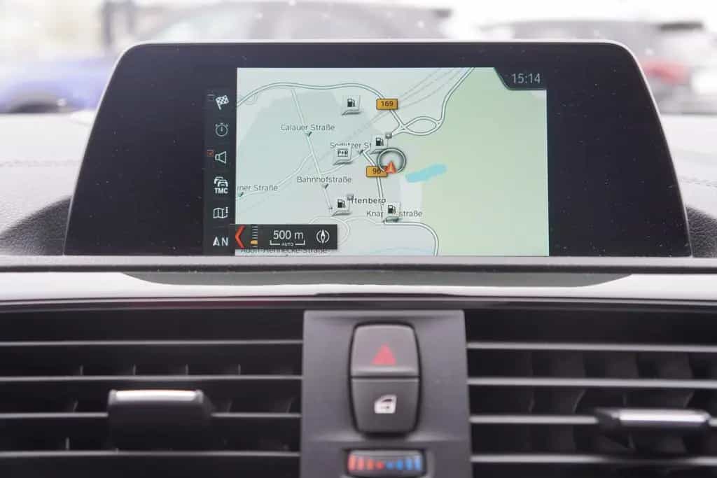 BMW 118 i Edition M Sport Shadow LED Navi Sitzheizung 12/2018-photo-27