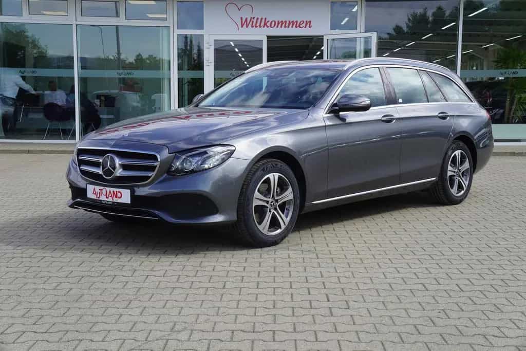 Mercedes-Benz E 200 E200 T-Modell Avantgarde LED Navi ACC DAB 08/2018-photo-1