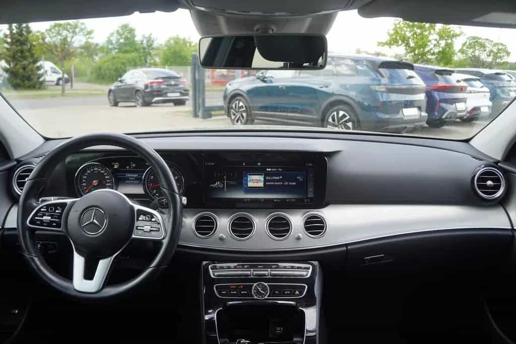 Mercedes-Benz E 200 E200 T-Modell Avantgarde LED Navi ACC DAB 08/2018-photo-12