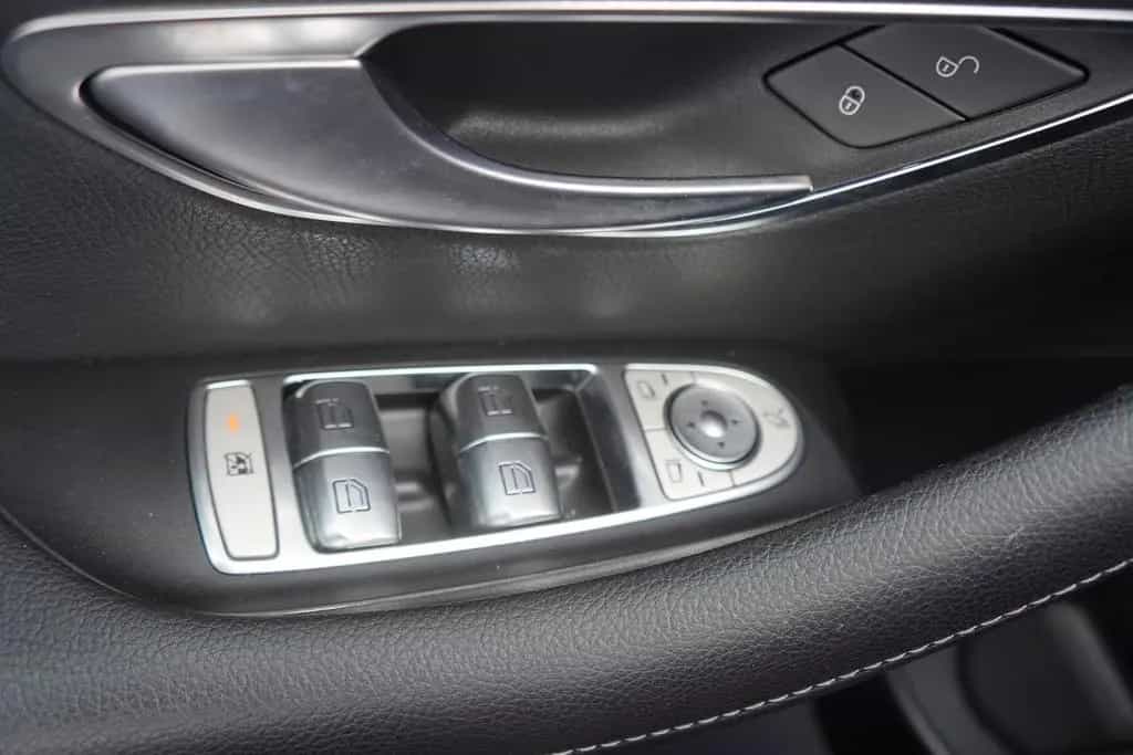 Mercedes-Benz E 200 E200 T-Modell Avantgarde LED Navi ACC DAB 08/2018-photo-14