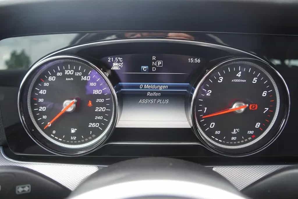 Mercedes-Benz E 200 E200 T-Modell Avantgarde LED Navi ACC DAB 08/2018-photo-21