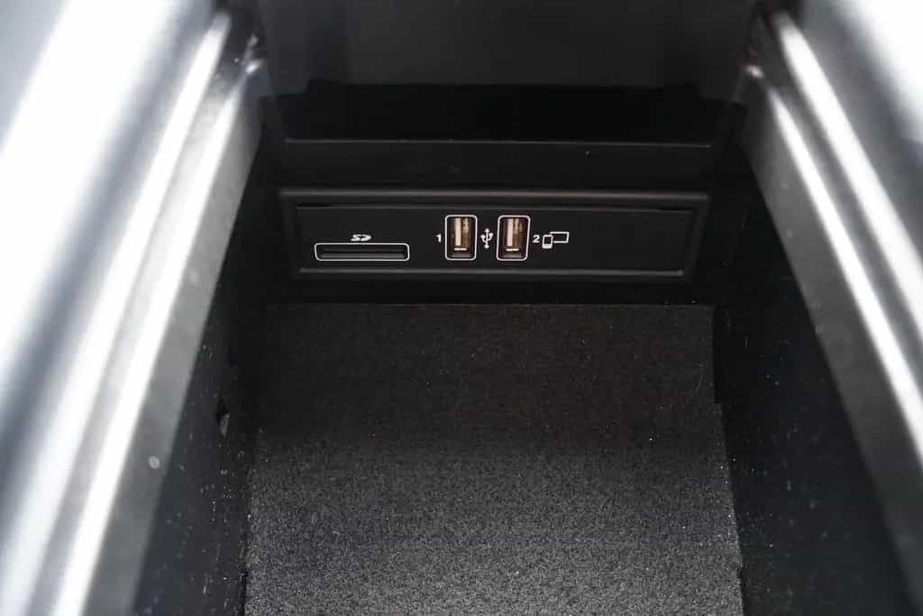 Mercedes-Benz E 200 E200 T-Modell Avantgarde LED Navi ACC DAB 08/2018-photo-22