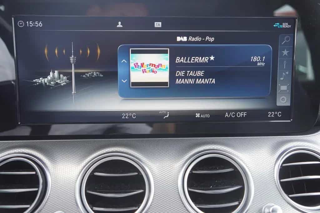 Mercedes-Benz E 200 E200 T-Modell Avantgarde LED Navi ACC DAB 08/2018-photo-25