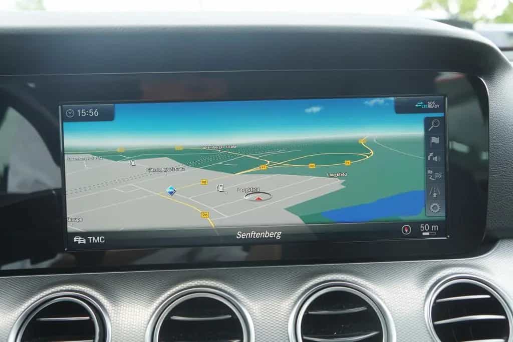 Mercedes-Benz E 200 E200 T-Modell Avantgarde LED Navi ACC DAB 08/2018-photo-26
