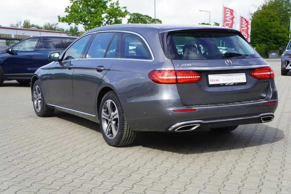 Mercedes-Benz E 200 E200 T-Modell Avantgarde LED Navi ACC DAB 08/2018-photo-3