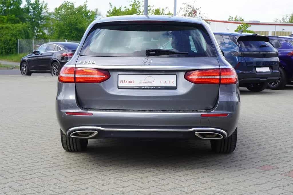 Mercedes-Benz E 200 E200 T-Modell Avantgarde LED Navi ACC DAB 08/2018-photo-4