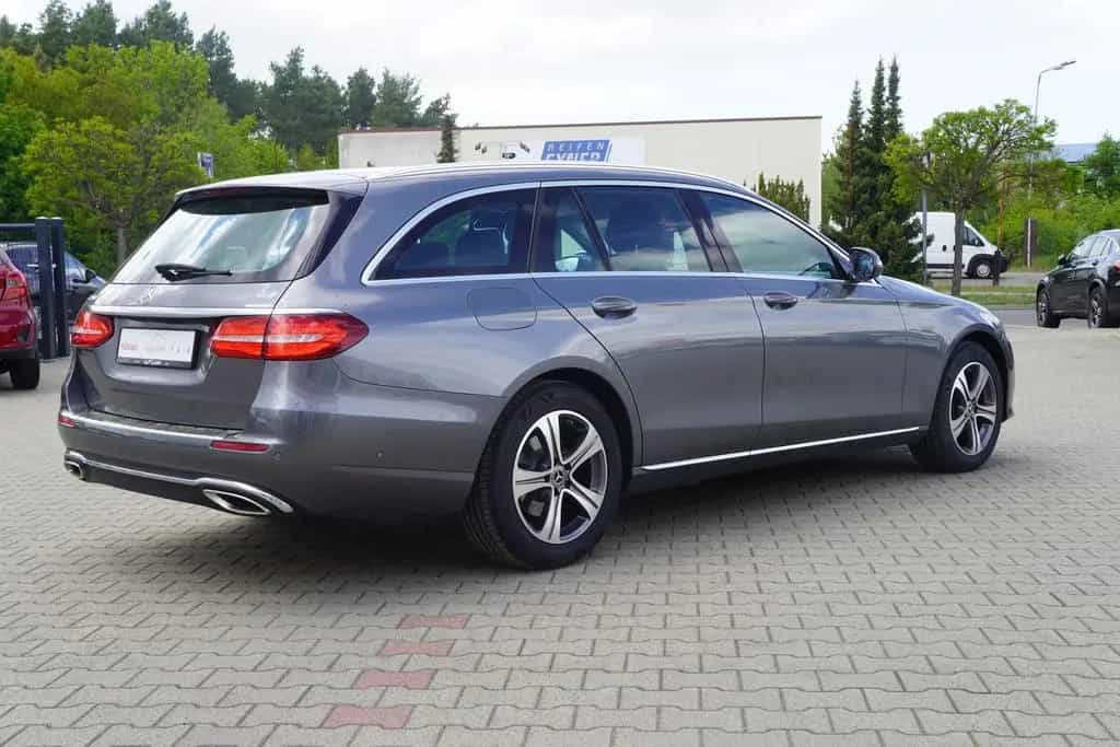 Mercedes-Benz E 200 E200 T-Modell Avantgarde LED Navi ACC DAB 08/2018-photo-5