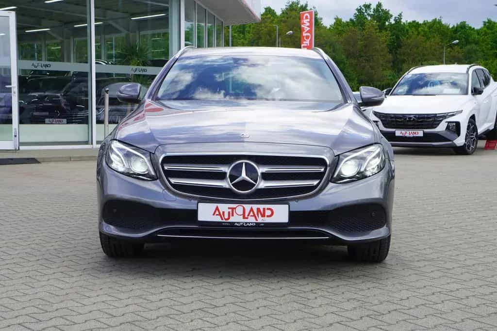 Mercedes-Benz E 200 E200 T-Modell Avantgarde LED Navi ACC DAB 08/2018-photo-8