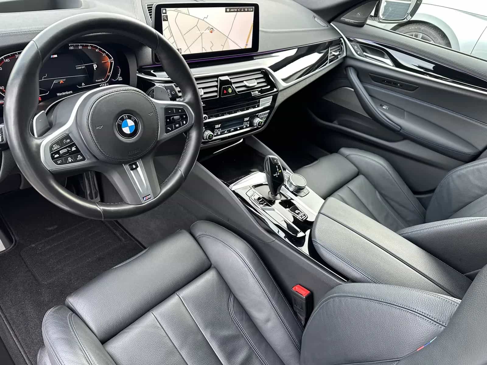 BMW 5 Series 540d xD Luxury Line Panorama H/K HUD Belüftung 12/2022-photo-8