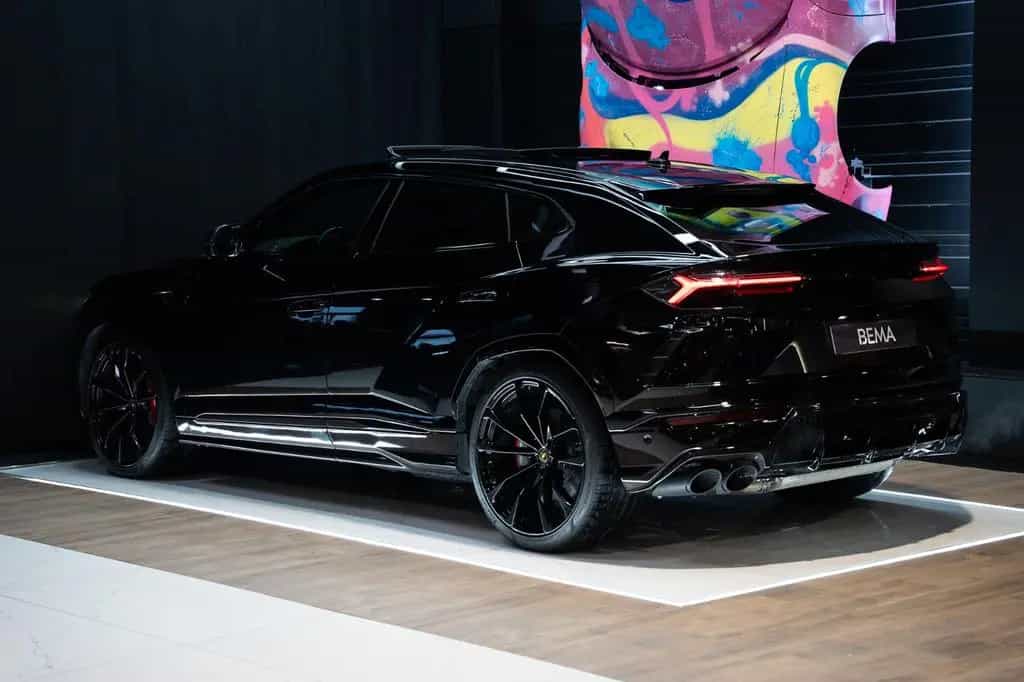 Lamborghini Urus 02/2020-photo-1