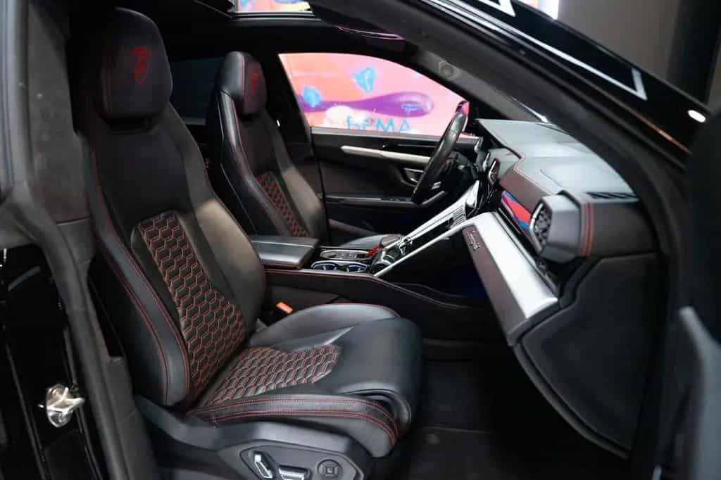 Lamborghini Urus 02/2020-photo-11