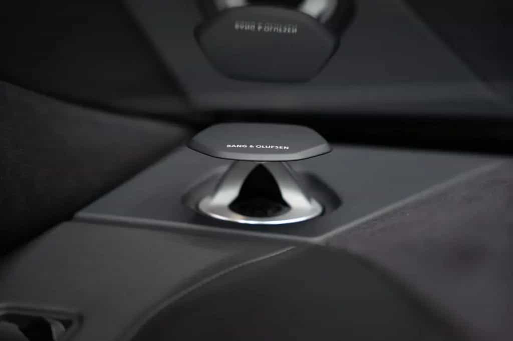 Lamborghini Urus 02/2020-photo-17