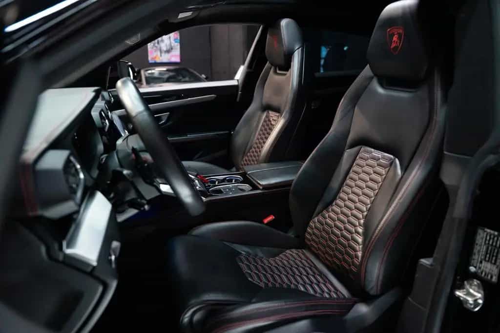 Lamborghini Urus 02/2020-photo-8