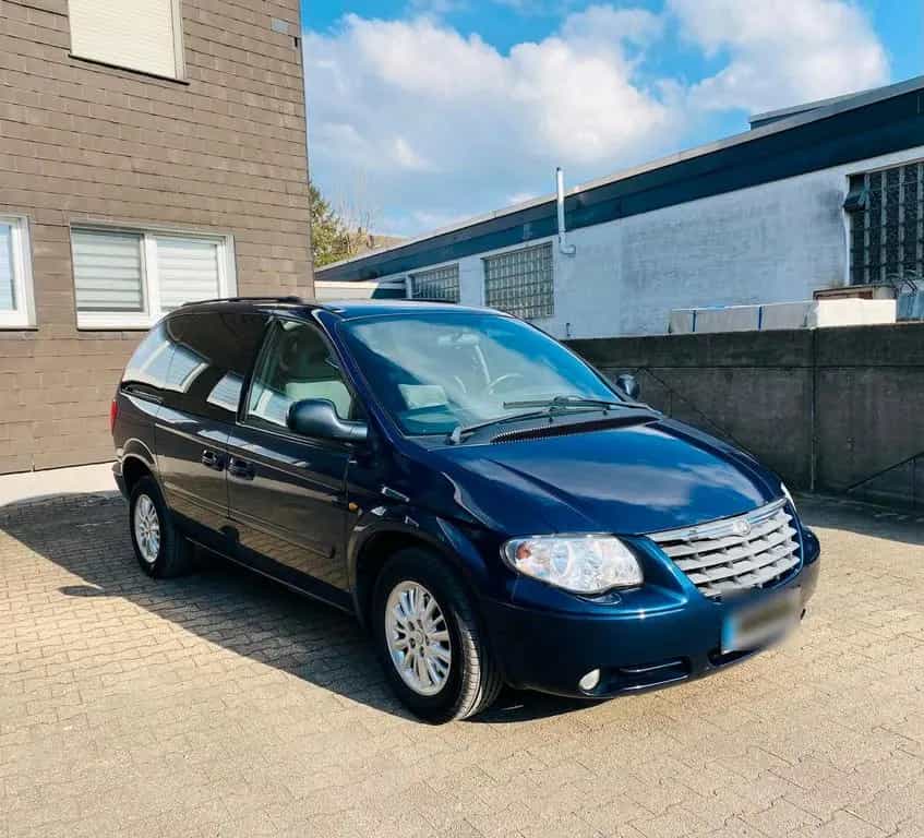 Chrysler Voyager 7Sitzer 2.8D.Automatik, B... 12/2004-photo-0