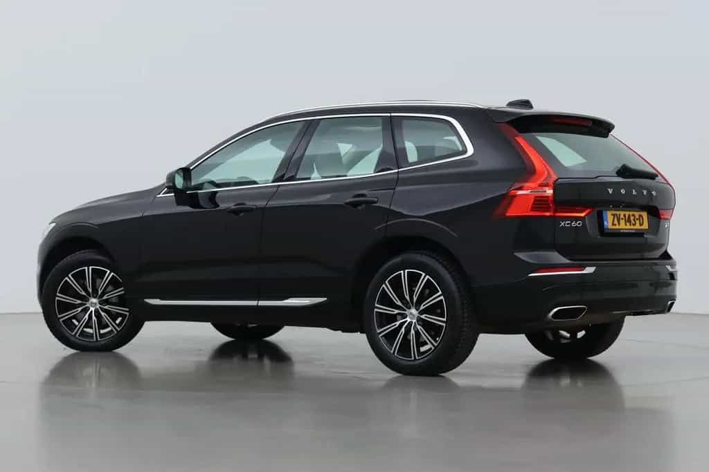 Volvo XC60 T4 Inscription | panorama dach | Head-Up | 02/2019-photo-1